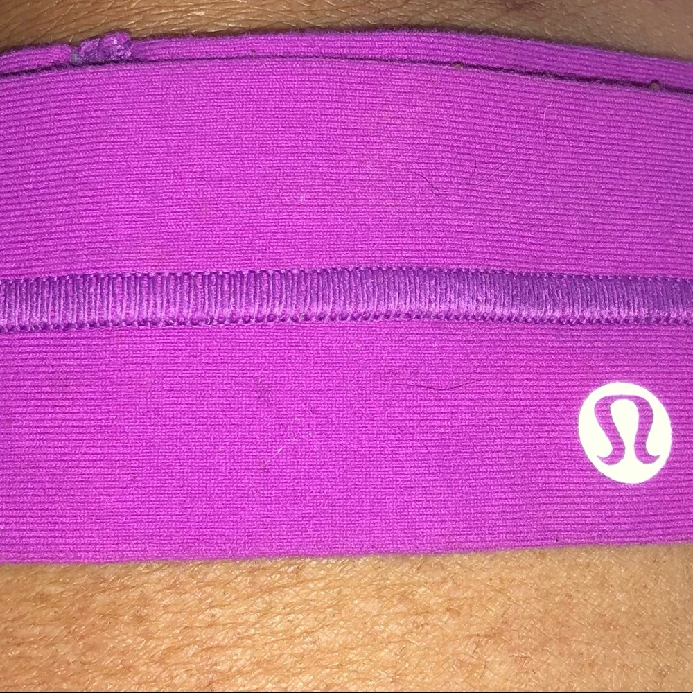 Lululemon fuscia headband